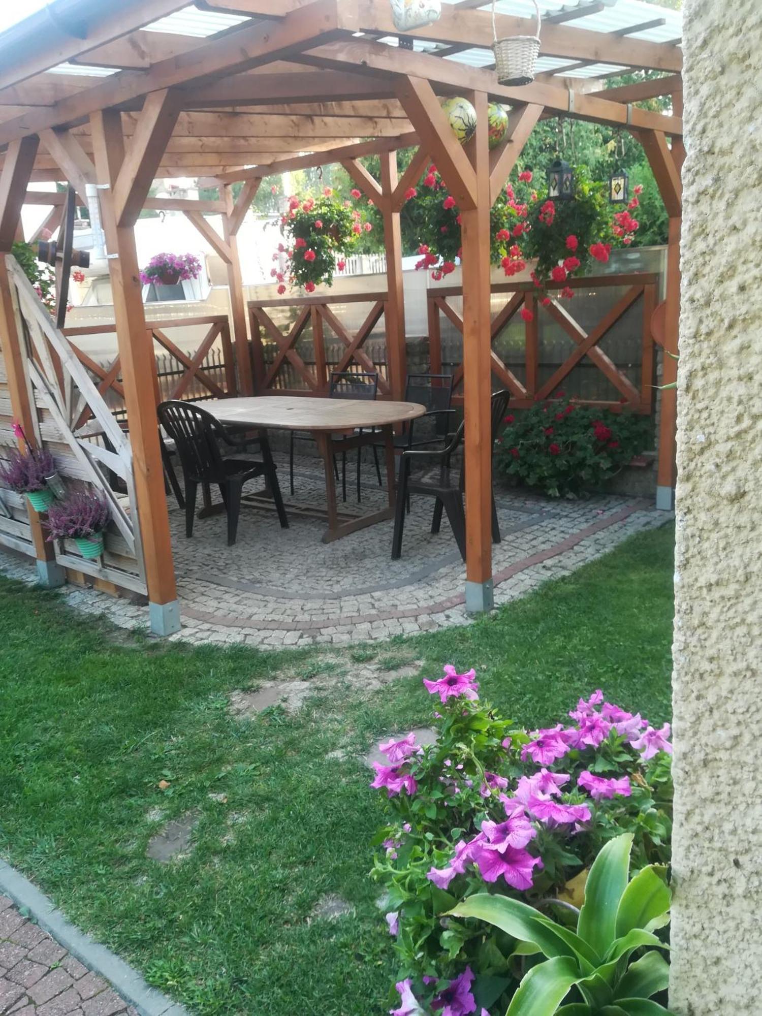 Pokoje Goscinne U Basi Mielno  Exterior foto