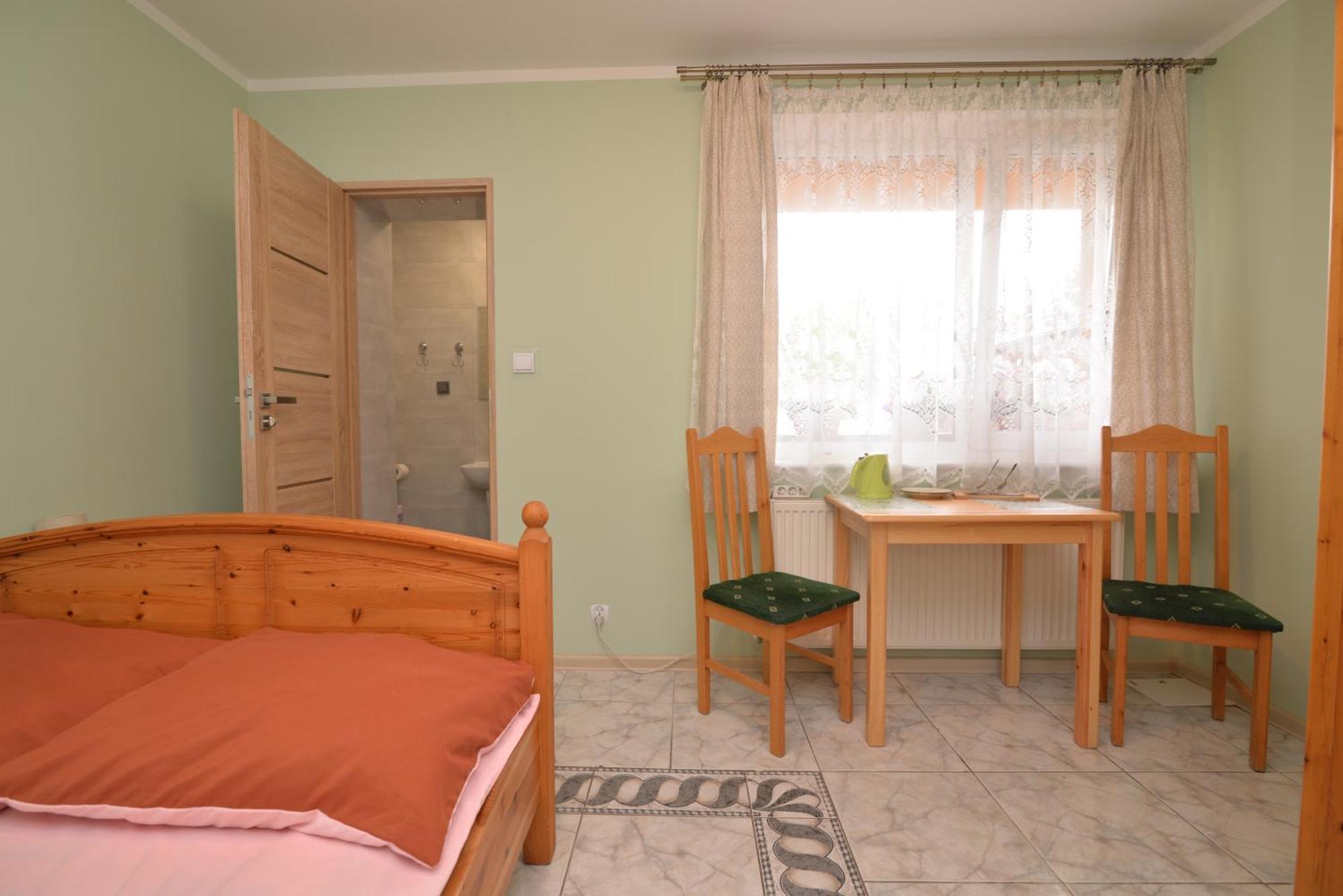 Pokoje Goscinne U Basi Mielno  Exterior foto